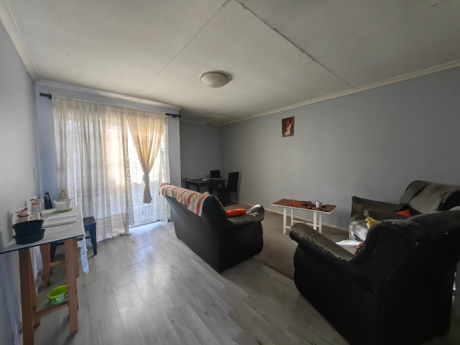 3 Bedroom Property for Sale in Lentegeur Western Cape